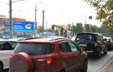 Реклама на билборде на Богдана Хмельницкого, напротив дома 150 в Омске