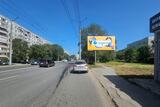 Реклама на билборде на Дианова, напротив дома 8/1 в Омске