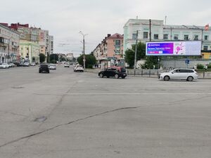Реклама на суперсайте на Привокзальной площади в Омске