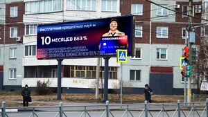 Реклама на суперсайте на Волховстроя, 18 в Омске